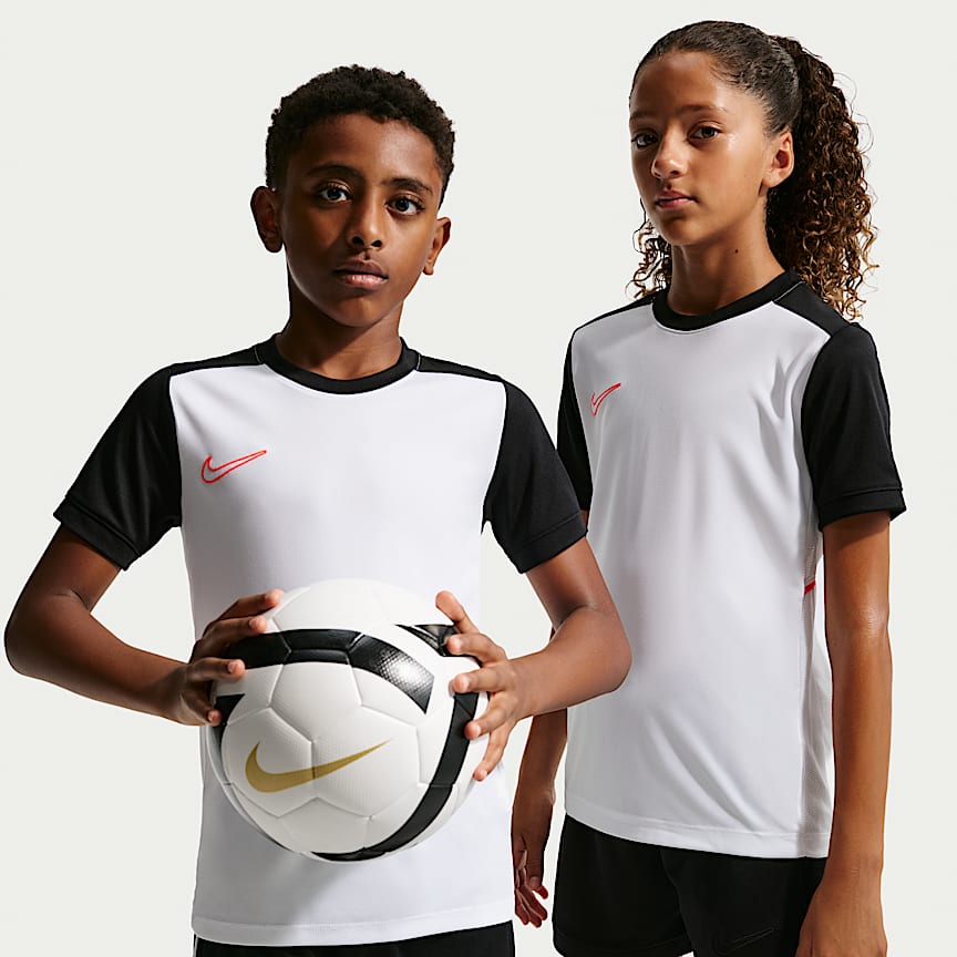 Nike Total 90 Older Kids' Dri-FIT Football Shirt. Nike SI